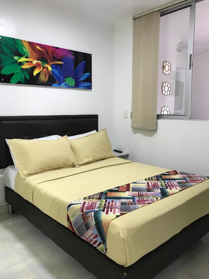 Apartamentos Amoblados Jg De La 70 Medellín Kültér fotó