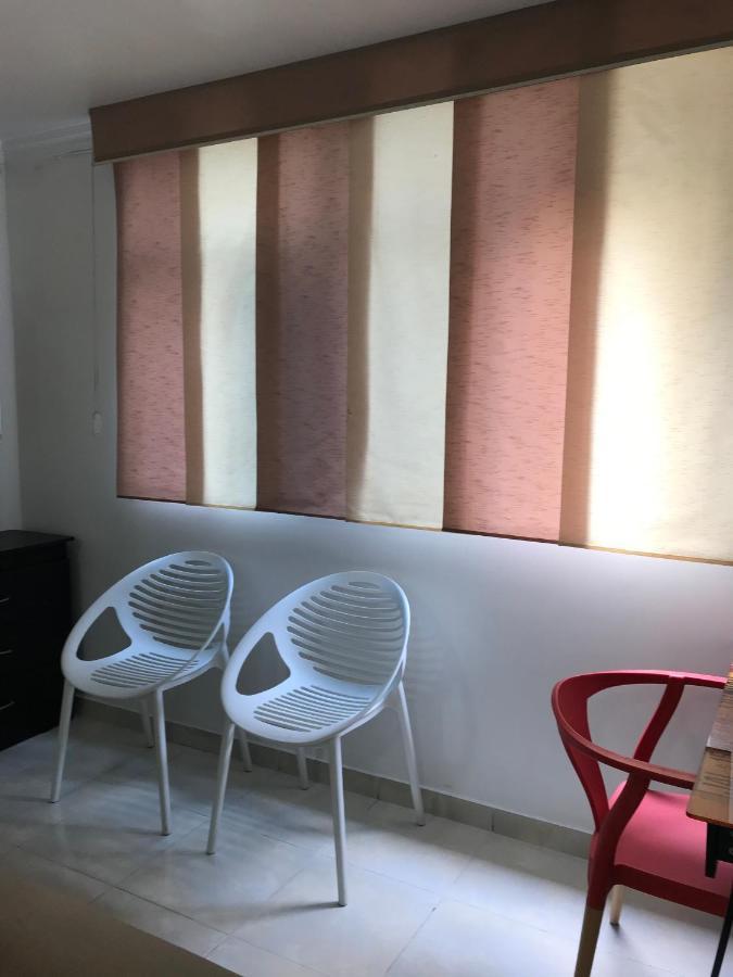 Apartamentos Amoblados Jg De La 70 Medellín Kültér fotó