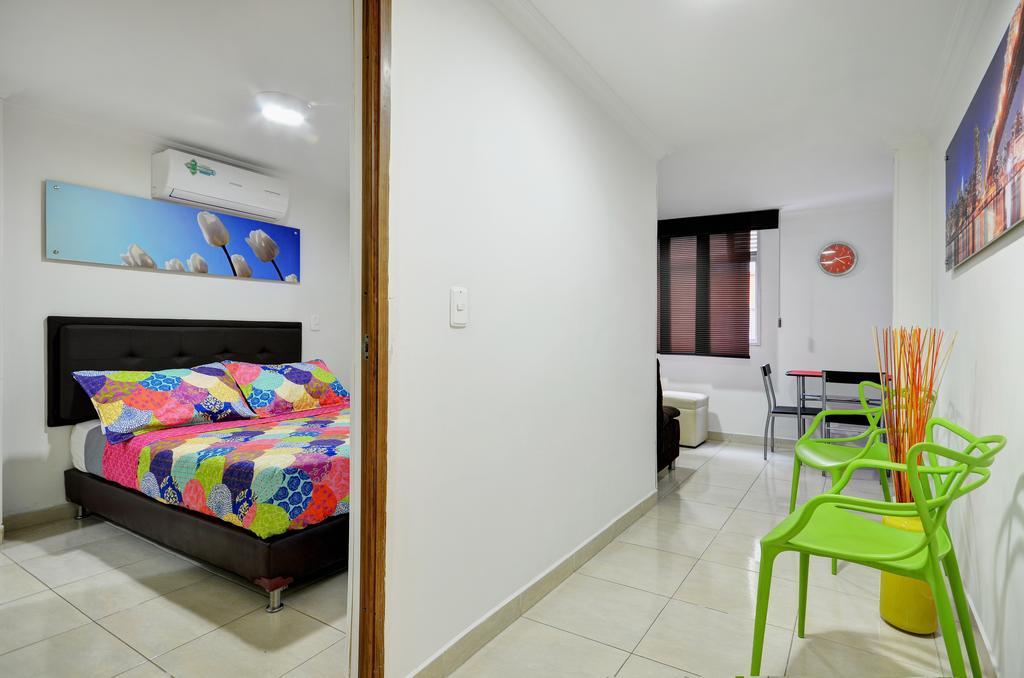 Apartamentos Amoblados Jg De La 70 Medellín Kültér fotó
