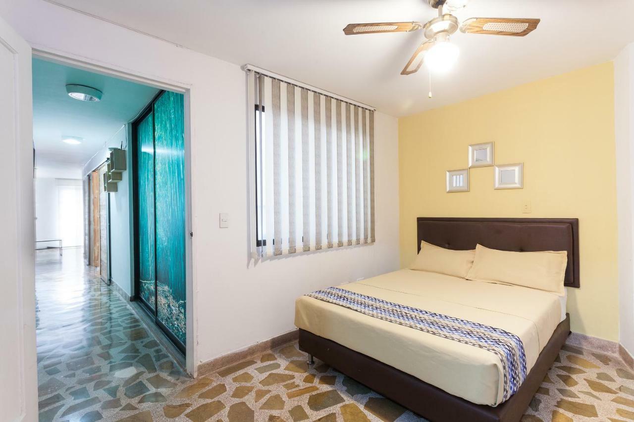 Apartamentos Amoblados Jg De La 70 Medellín Kültér fotó