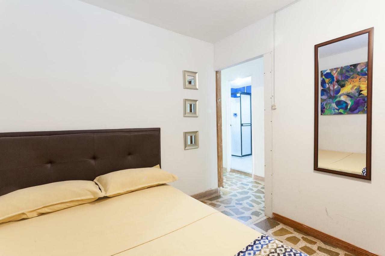 Apartamentos Amoblados Jg De La 70 Medellín Kültér fotó