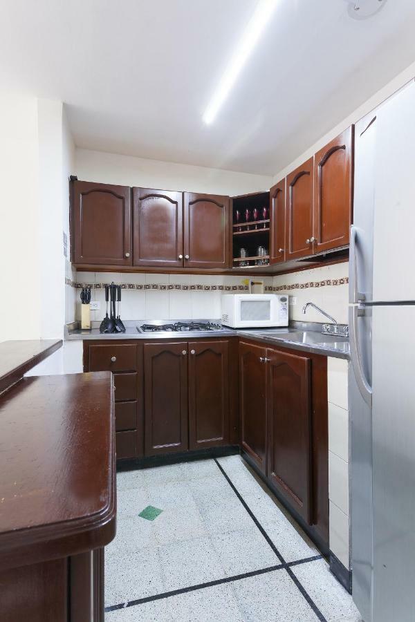 Apartamentos Amoblados Jg De La 70 Medellín Kültér fotó