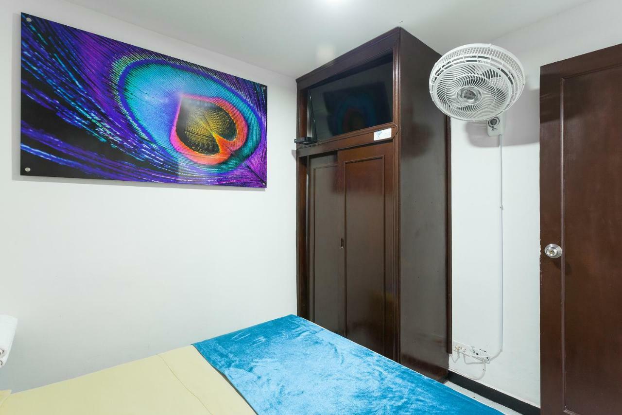 Apartamentos Amoblados Jg De La 70 Medellín Kültér fotó
