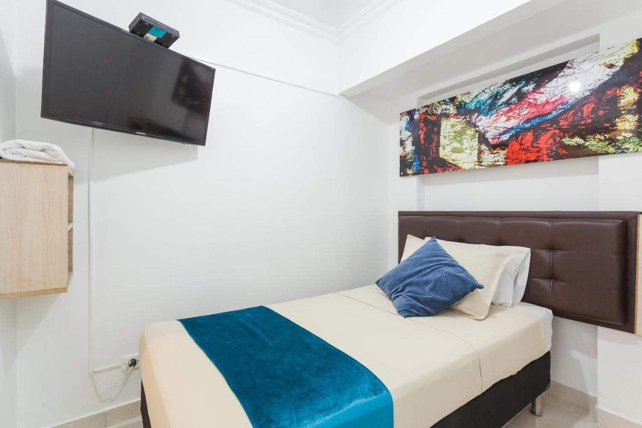 Apartamentos Amoblados Jg De La 70 Medellín Kültér fotó